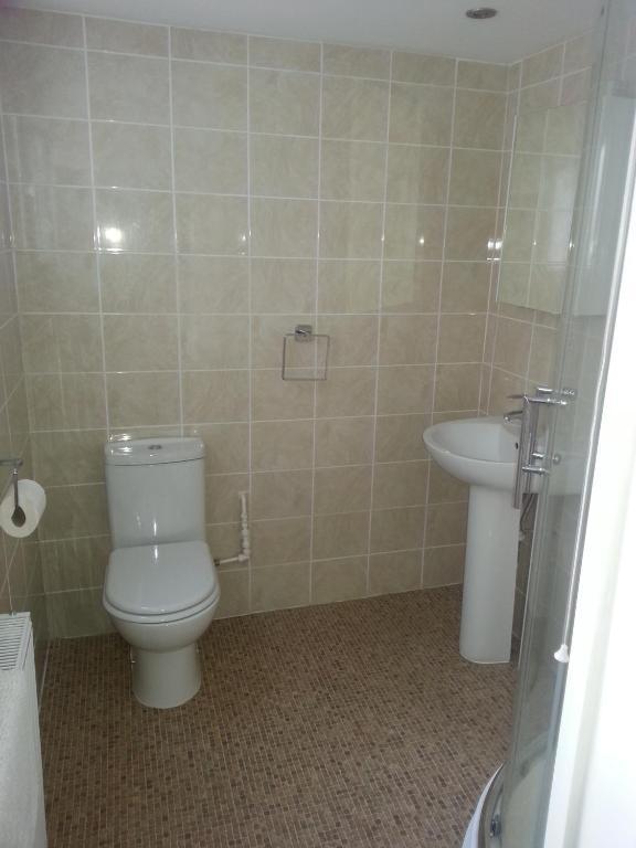 45 The Square Holiday Apartments Скарбъро Стая снимка